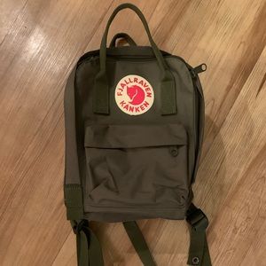 Dark green Fjallraven mini backpack